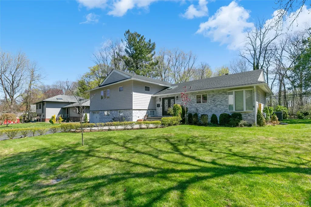 22 Olive Street Great Neck NY 11020