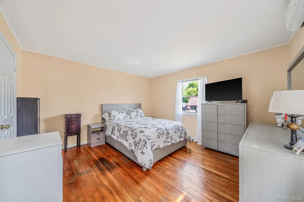 52 Garden Lane Centereach NY 11720