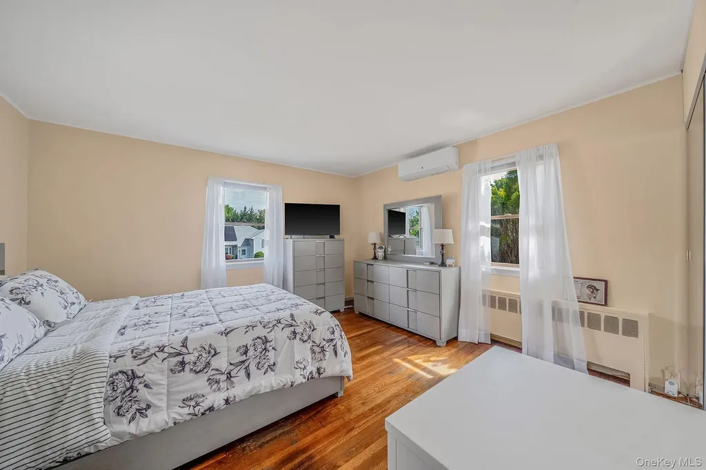 52 Garden Lane Centereach NY 11720
