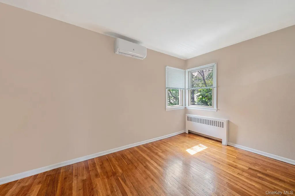 52 Garden Lane Centereach NY 11720