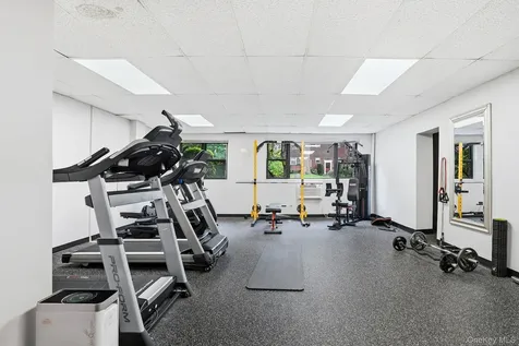 2261 Palmer Avenue New Rochelle NY 10801