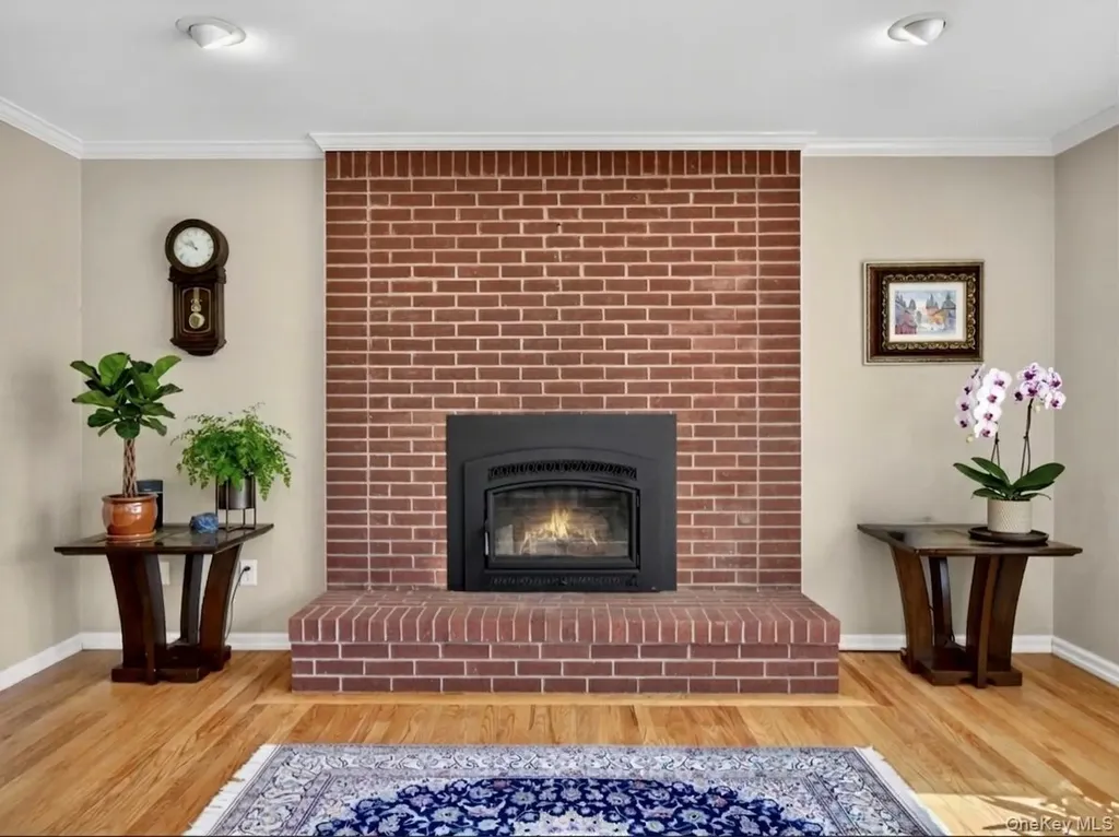 18 Almond Tree Lane Warwick NY 10990