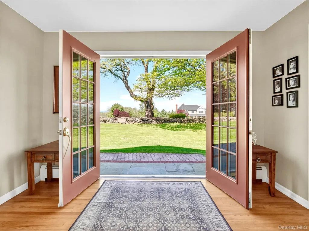 18 Almond Tree Lane Warwick NY 10990