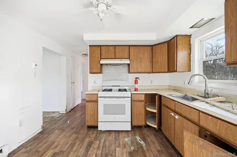 234 Vineyard Ave #230, Vineyard Avenue Highland NY 12528
