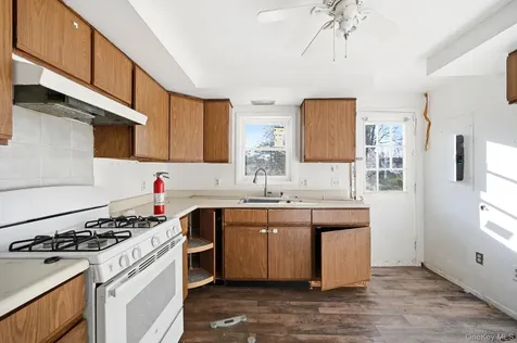 234 Vineyard Ave #230, Vineyard Avenue Highland NY 12528