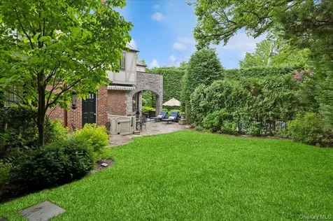 263 Corona Avenue Pelham NY 10803