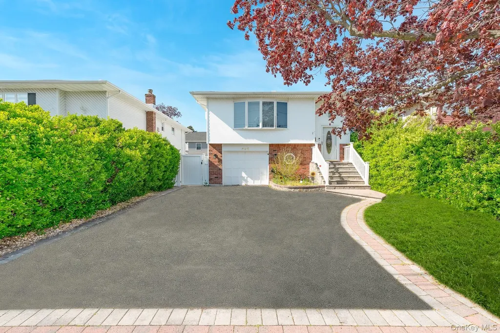 495 Windmill Avenue West Babylon NY 11704