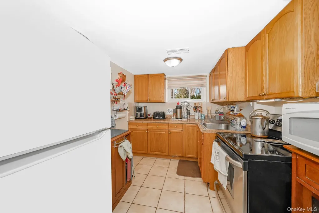 495 Windmill Avenue West Babylon NY 11704