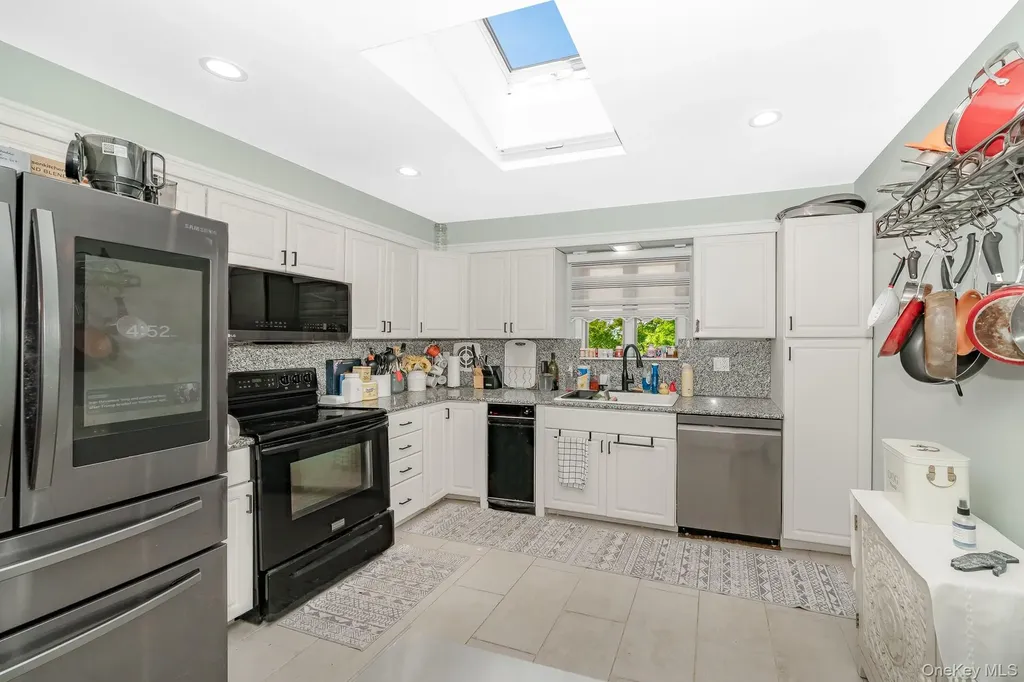 495 Windmill Avenue West Babylon NY 11704
