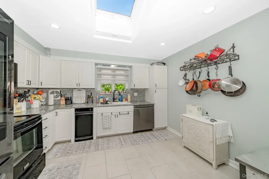 495 Windmill Avenue West Babylon NY 11704