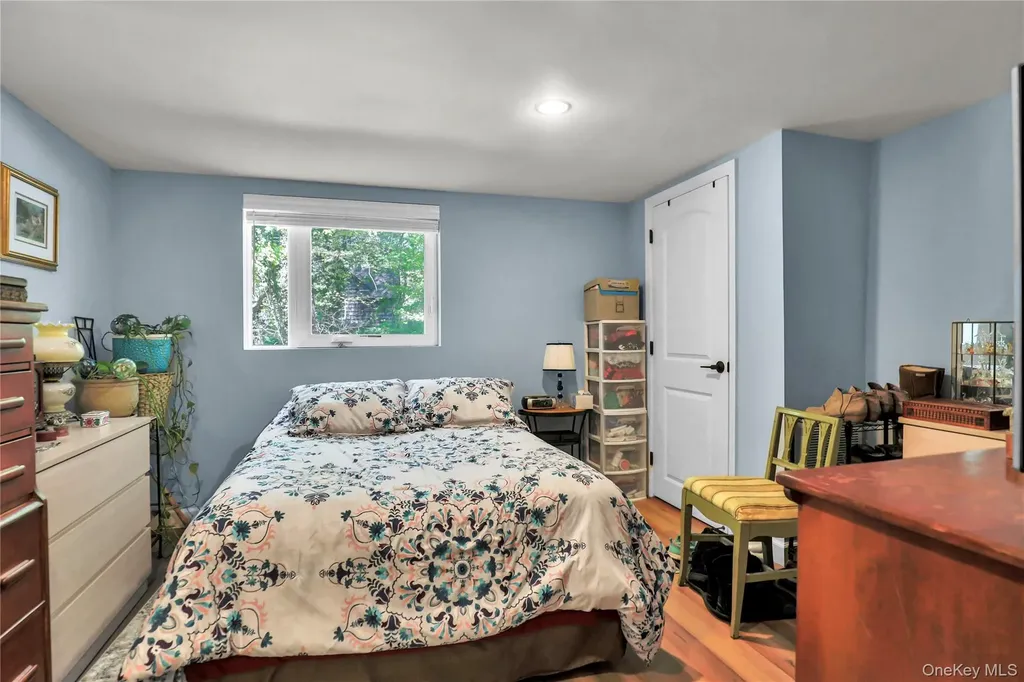 11 Oakwood Drive Wading River NY 11792