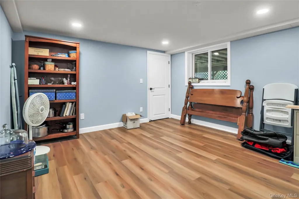 11 Oakwood Drive Wading River NY 11792