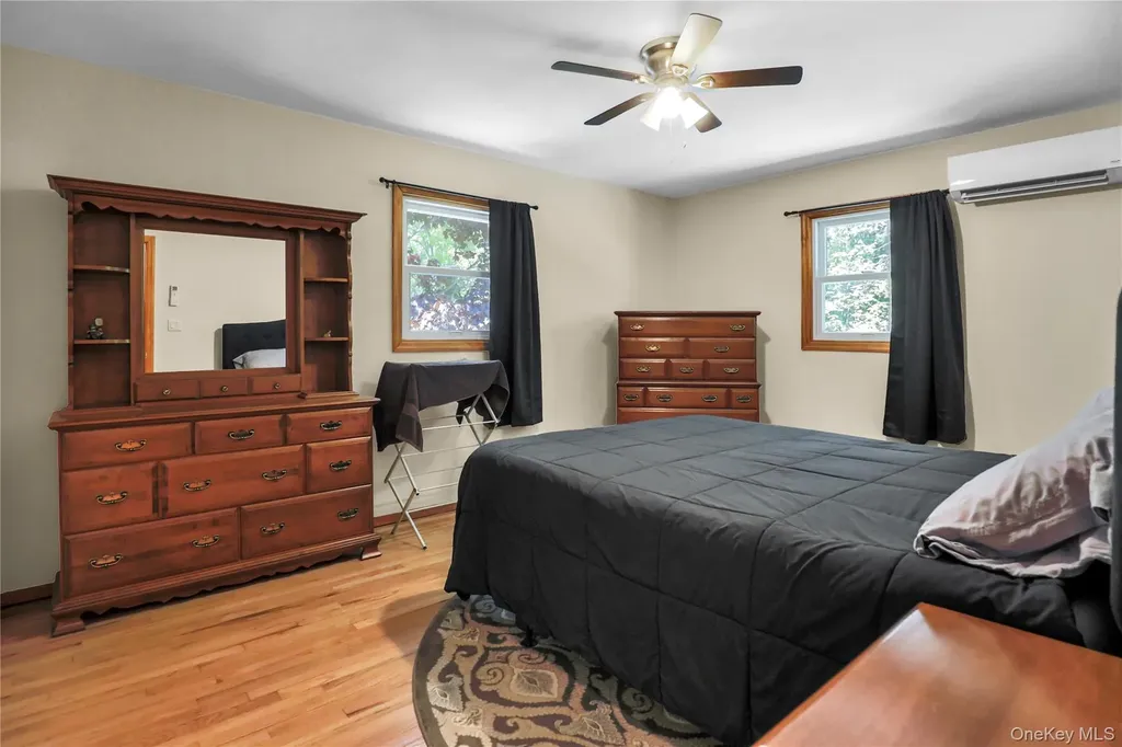 11 Oakwood Drive Wading River NY 11792