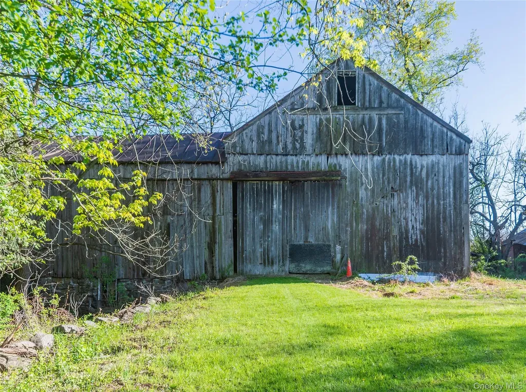 111 Browns Road Walden NY 12586