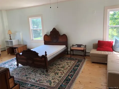 181 Huguenot Street New Paltz NY 12561