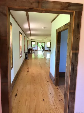 181 Huguenot Street New Paltz NY 12561