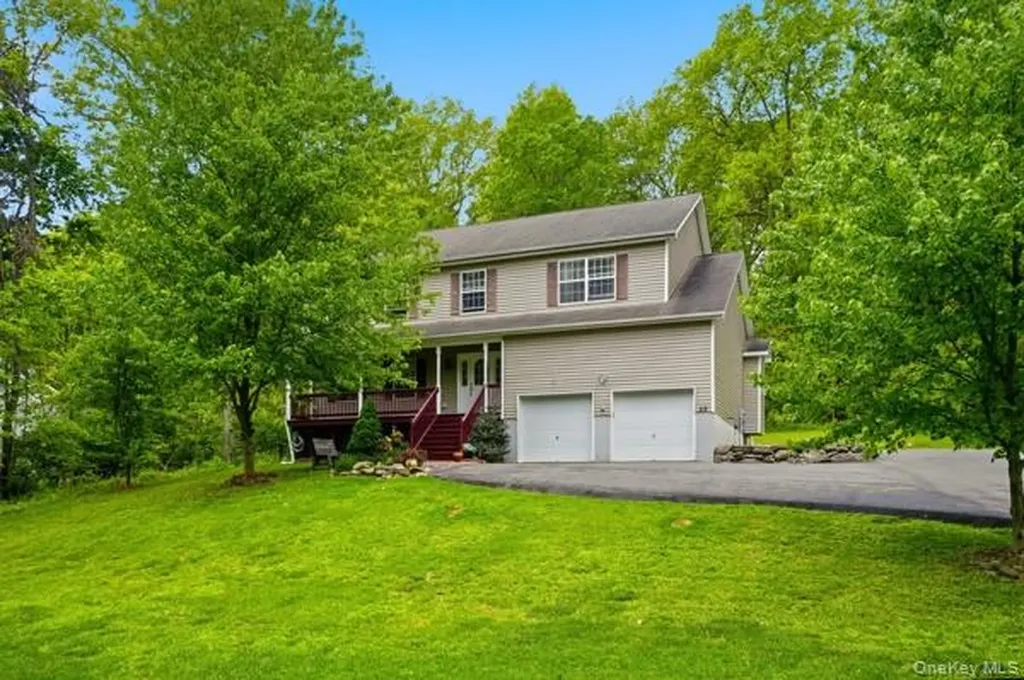 29 Hickory Hill Road Newburgh NY 12550