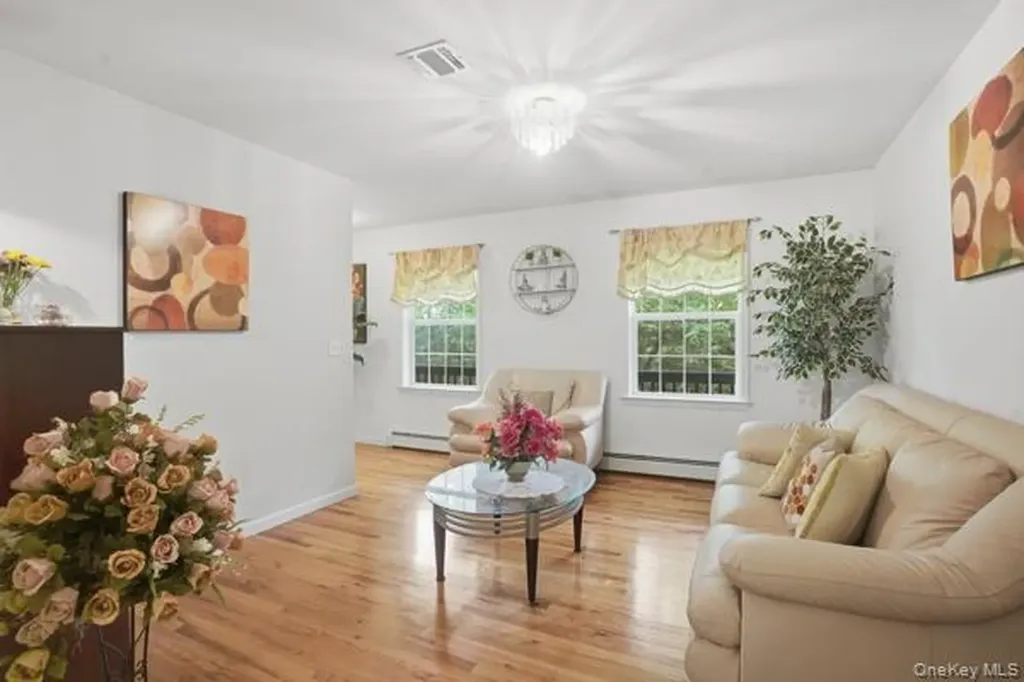 29 Hickory Hill Road Newburgh NY 12550