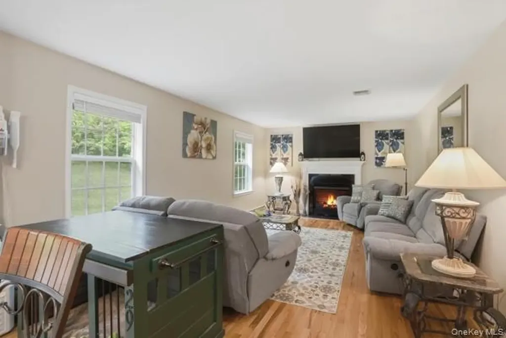 29 Hickory Hill Road Newburgh NY 12550