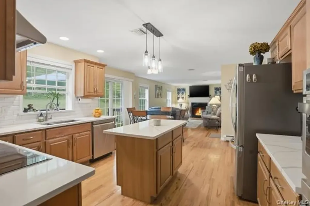 29 Hickory Hill Road Newburgh NY 12550