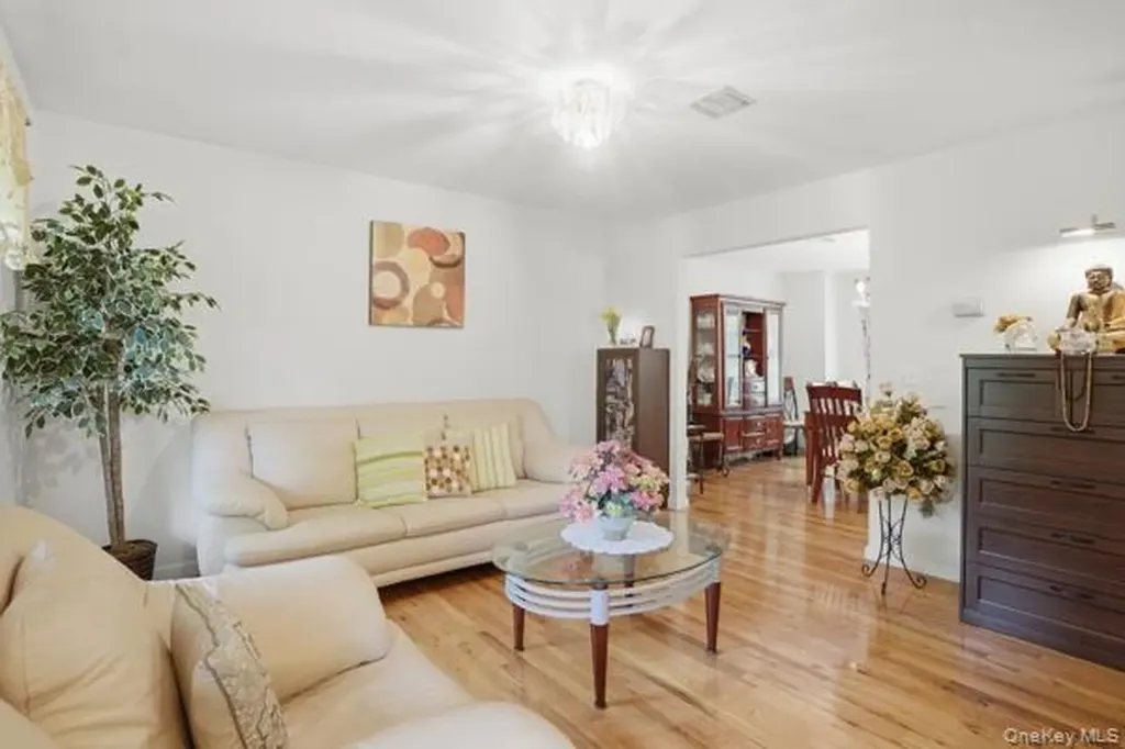 29 Hickory Hill Road Newburgh NY 12550