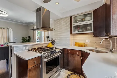 22 Prospect Street Williston Park NY 11596