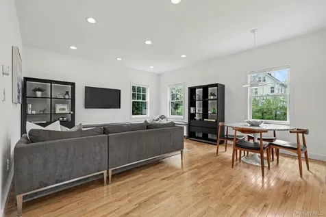 152 Lee Road Scarsdale NY 10583