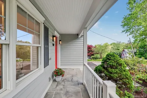 152 Lee Road Scarsdale NY 10583