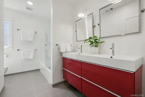 152 Lee Road Scarsdale NY 10583