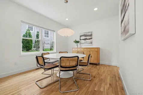 152 Lee Road Scarsdale NY 10583