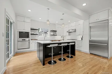 152 Lee Road Scarsdale NY 10583