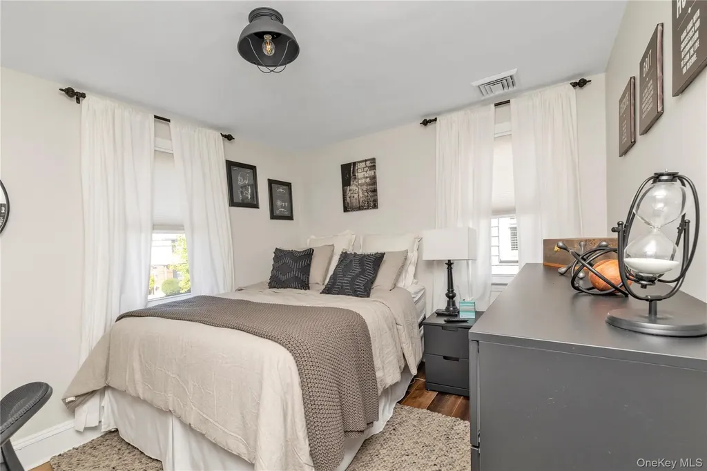 324 Beebe Road Mineola NY 11501
