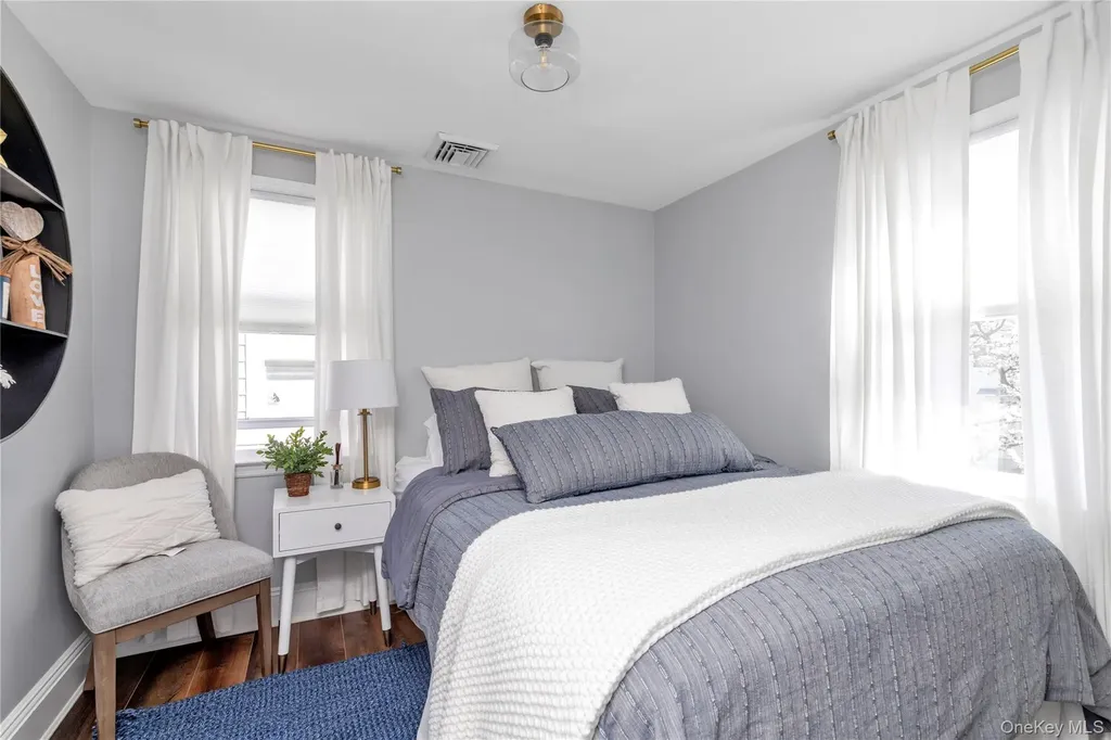 324 Beebe Road Mineola NY 11501