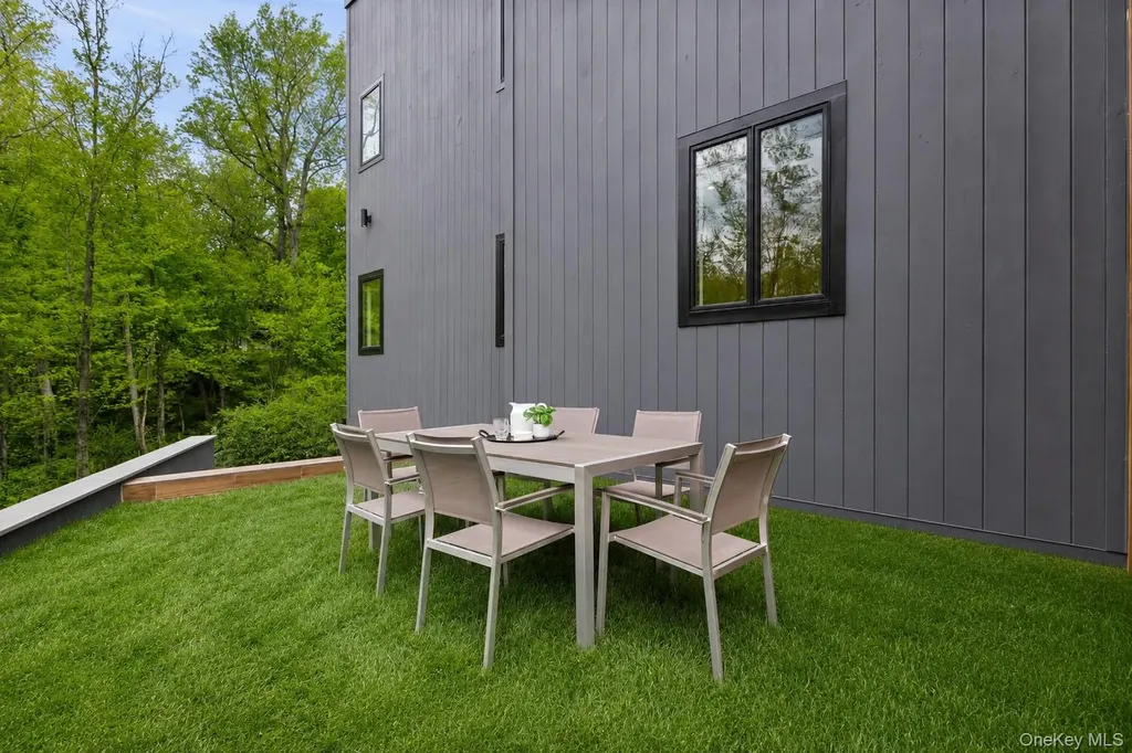 41 Mead Road Armonk NY 10504