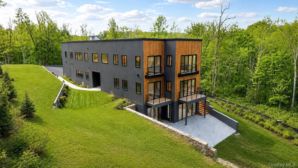 41 Mead Road Armonk NY 10504