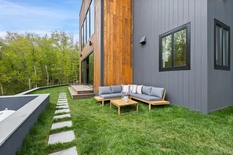 41 Mead Road Armonk NY 10504