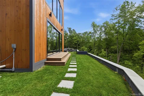 41 Mead Road Armonk NY 10504