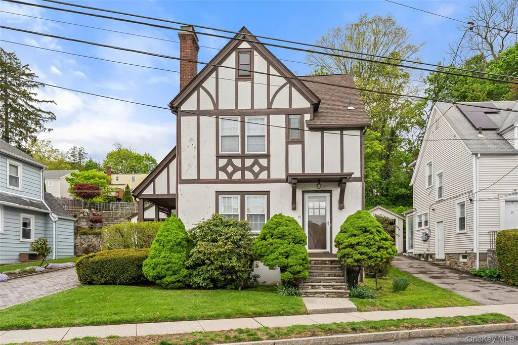 31 Lynton Place White Plains NY 10606
