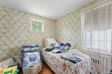 31 Lynton Place White Plains NY 10606