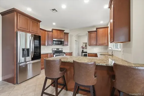 8 Manhattan Avenue Centereach NY 11720