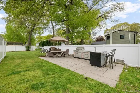 8 Manhattan Avenue Centereach NY 11720