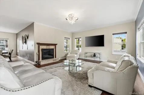 8 Manhattan Avenue Centereach NY 11720