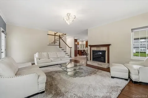 8 Manhattan Avenue Centereach NY 11720
