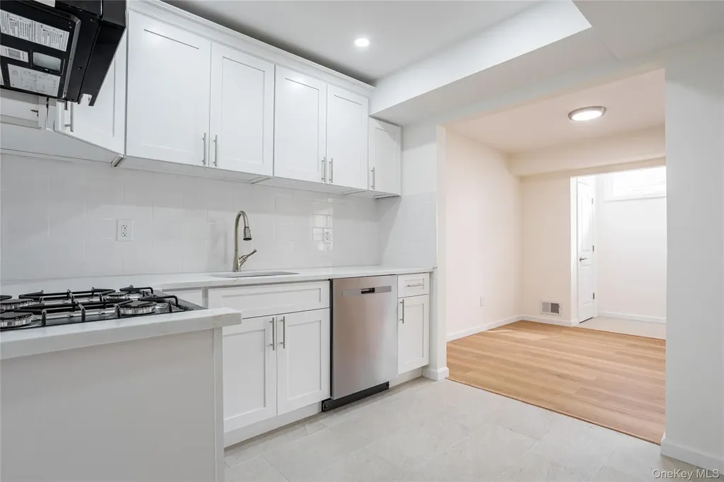 33 Marc Street Staten Island NY 10314