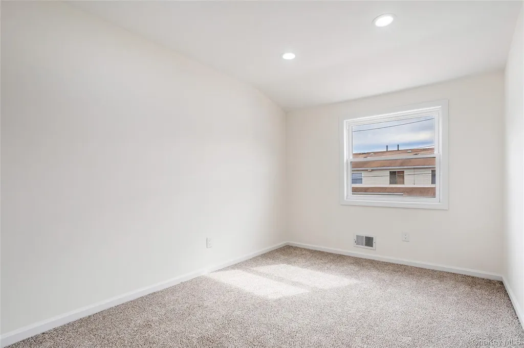 33 Marc Street Staten Island NY 10314