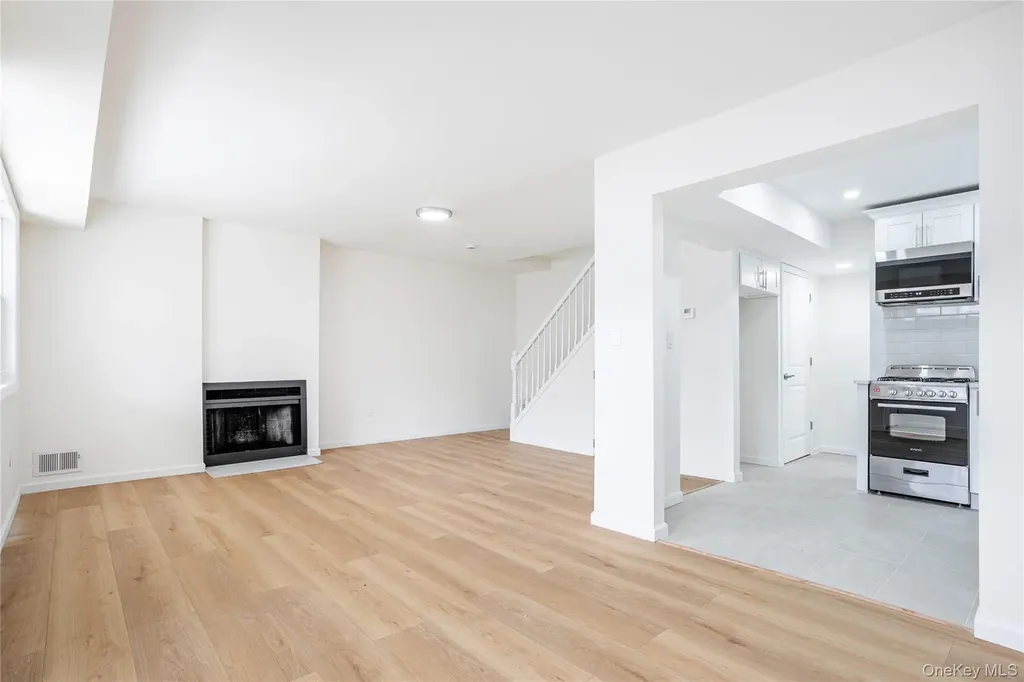 33 Marc Street Staten Island NY 10314