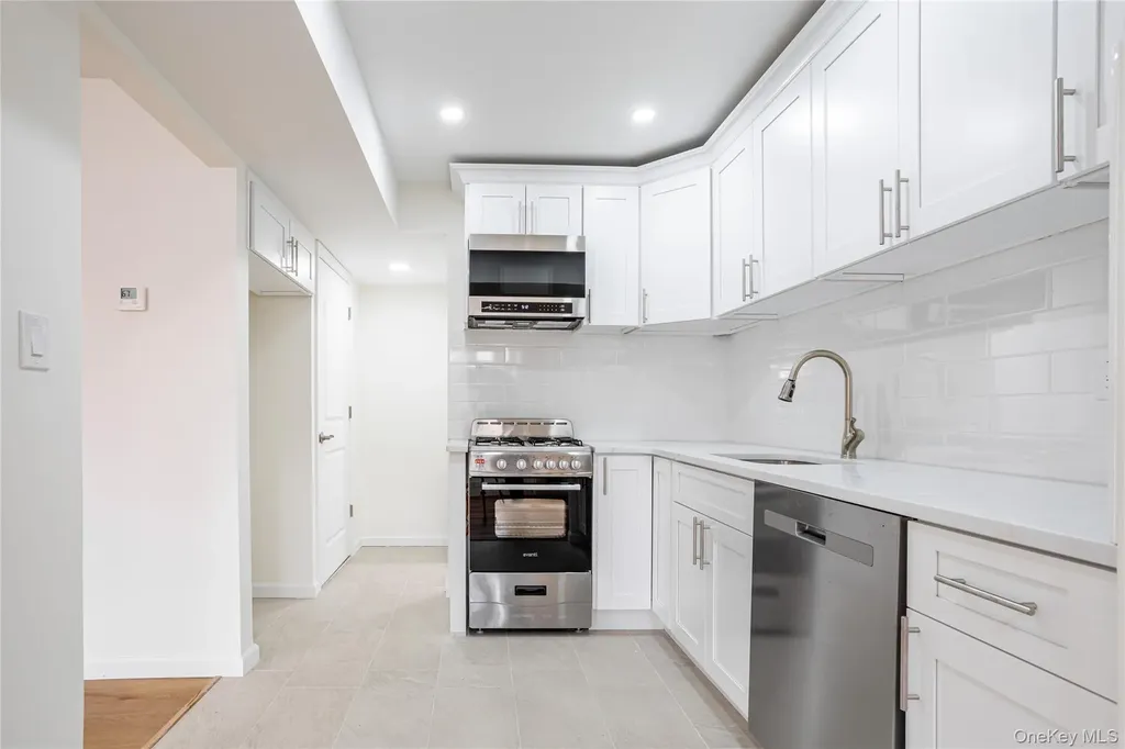 33 Marc Street Staten Island NY 10314