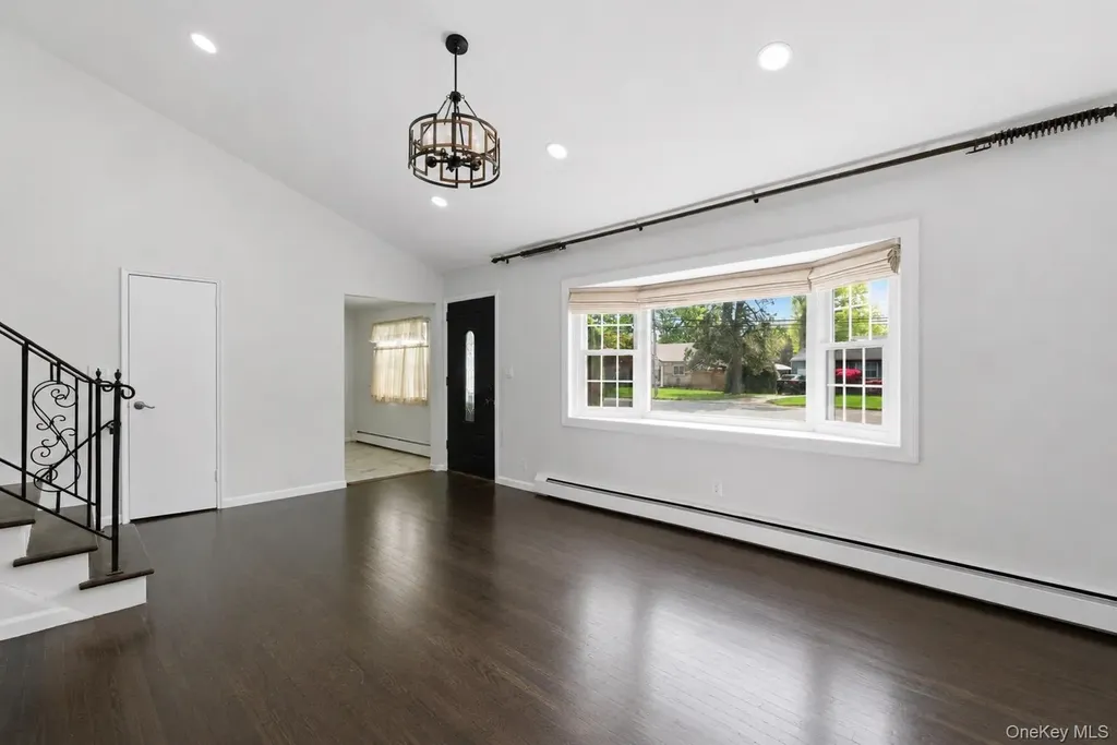 1413 Peters Boulevard Bay Shore NY 11706