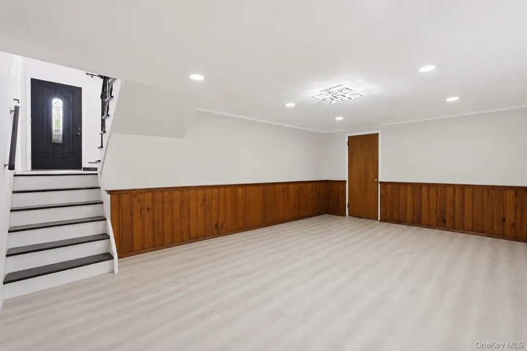 1413 Peters Boulevard Bay Shore NY 11706