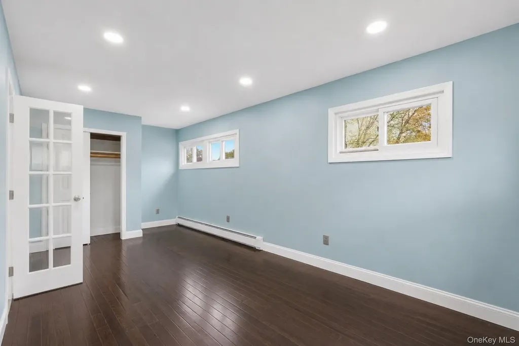 1413 Peters Boulevard Bay Shore NY 11706